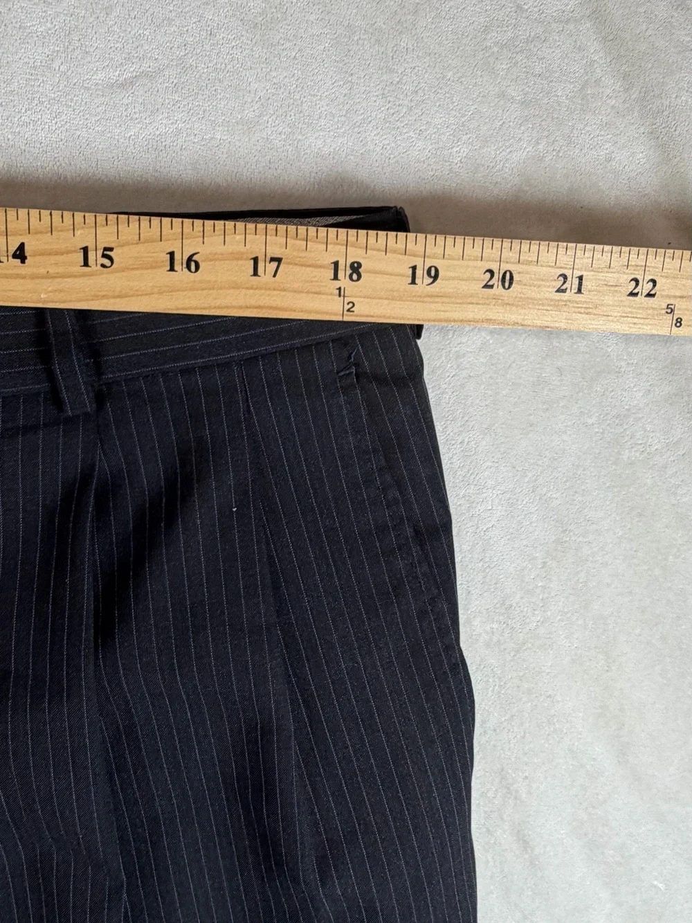 Burberry 46L 100% Wool Deisigner Men's Black Pinstripe Two-Piece Suit